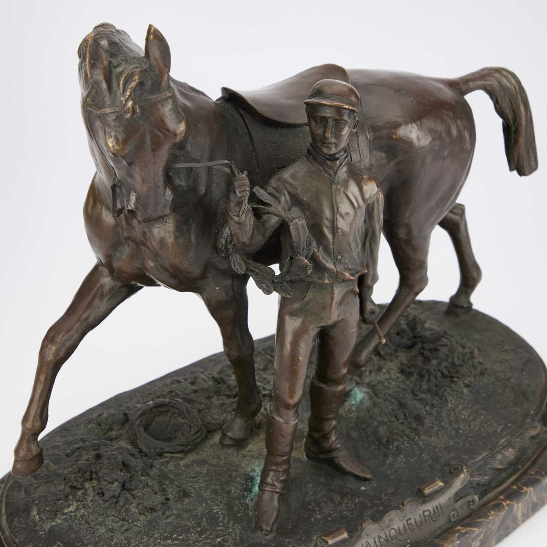 AFTER PIERRE JULES MÈNE (FRENCH, 1810-1879), 'VAINQUEUR', A PATINATED BRONZE EQUESTRIAN GROUP - Image 3 of 4