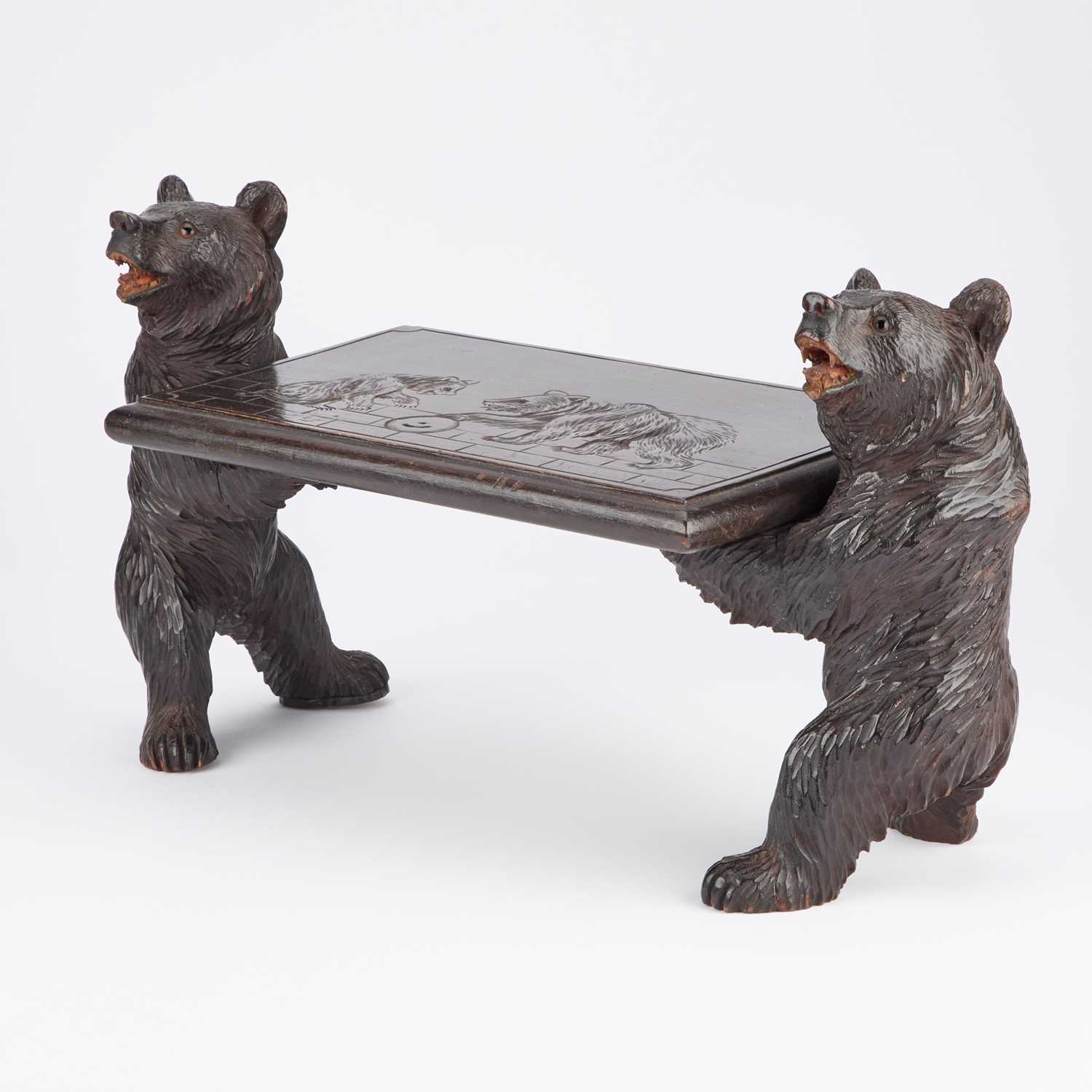 A BLACK FOREST MINIATURE 'BEAR' BENCH OR TABLE, LATE 19TH CENTURY - Image 2 of 3