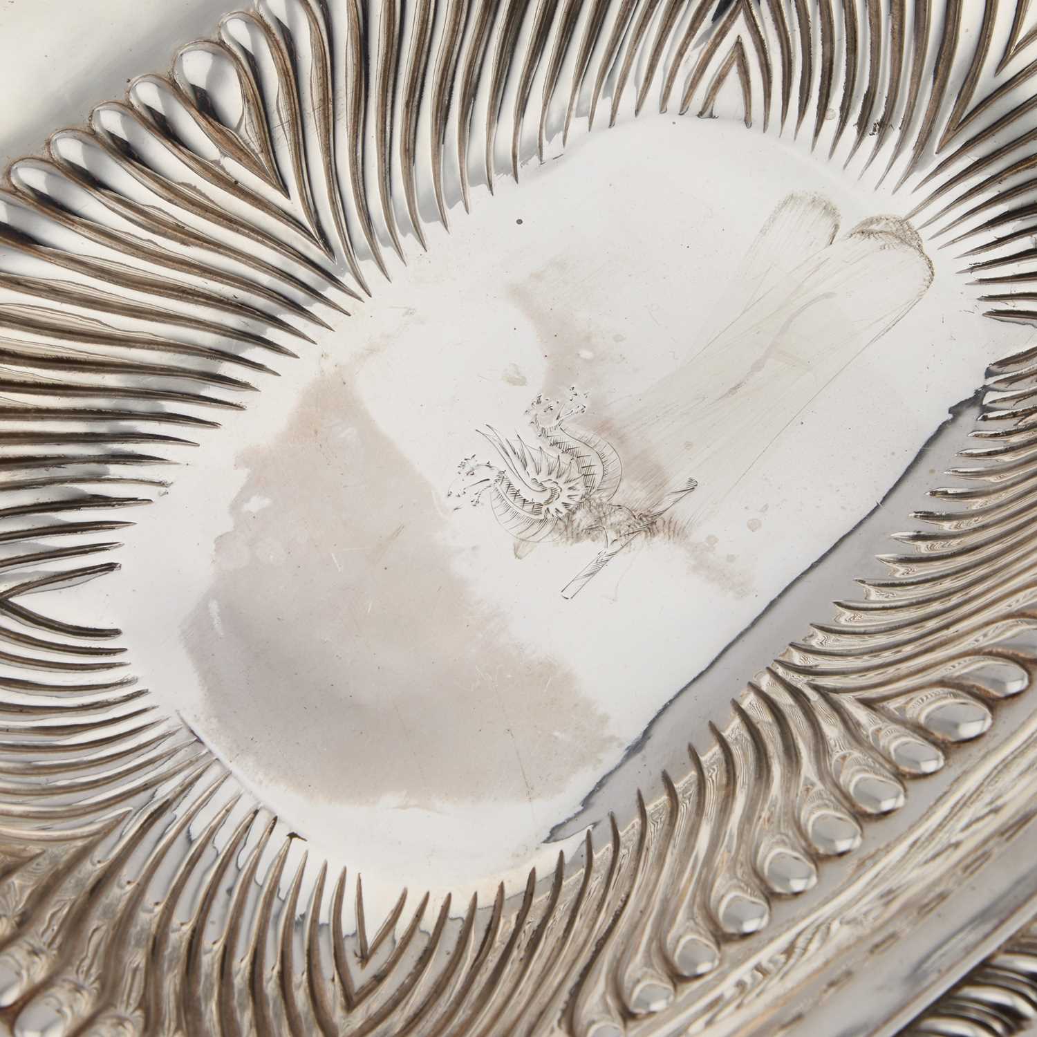 A GEORGE III SILVER CAKE BASKET - Image 3 of 4