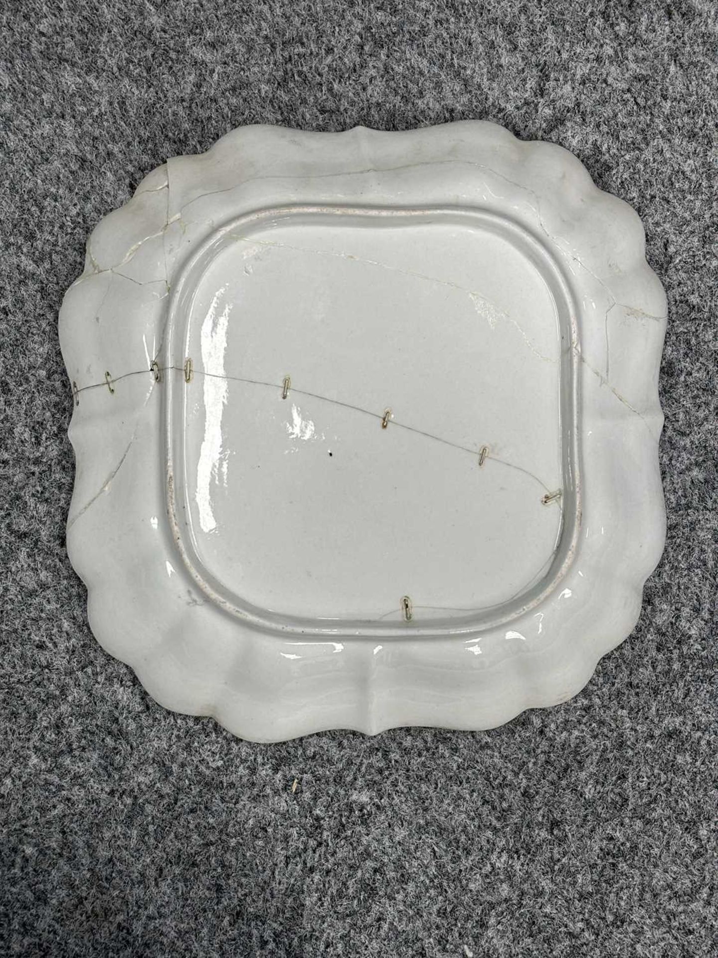 A 19TH CENTURY ENGLISH PARTIAL DESSERT SERVICE IN THE QUEEN CHARLOTTE PATTERN - Image 7 of 7