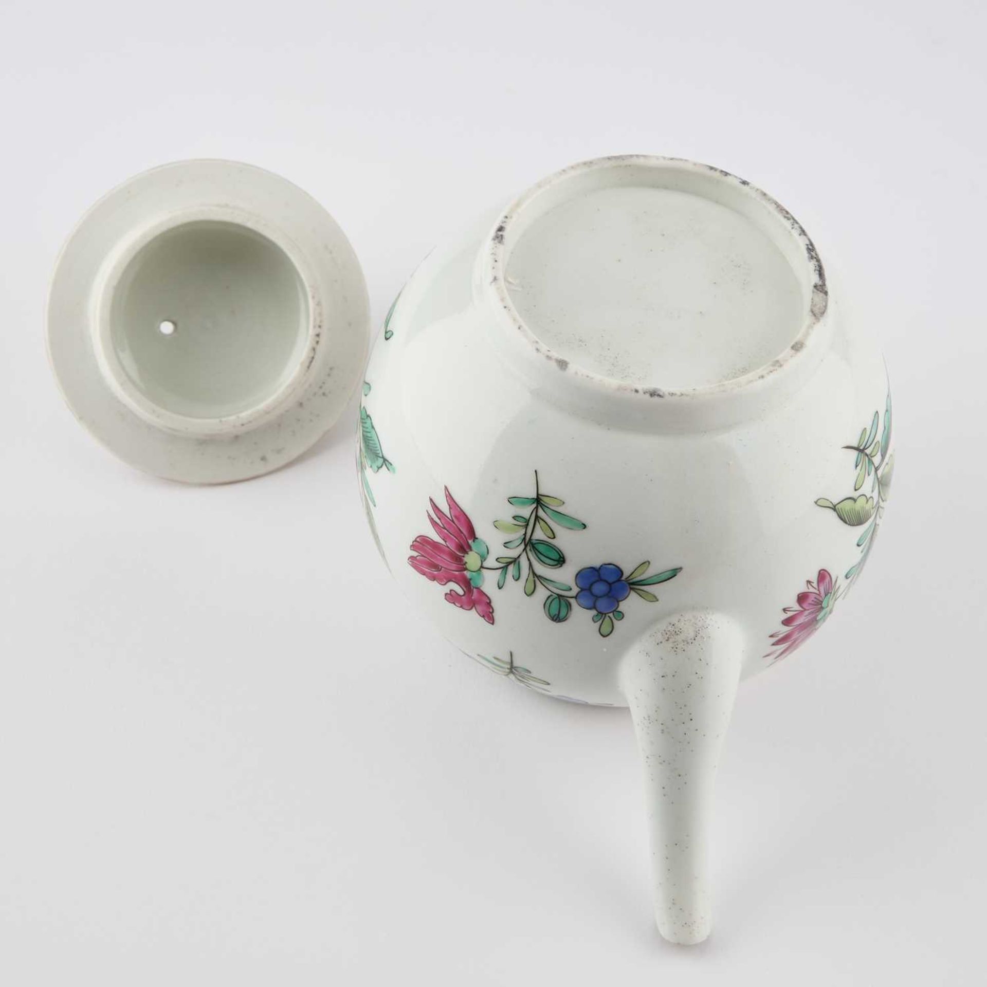 A LIVERPOOL (PHILIP CHRISTIAN) TEAPOT, CIRCA 1770 - Image 2 of 2