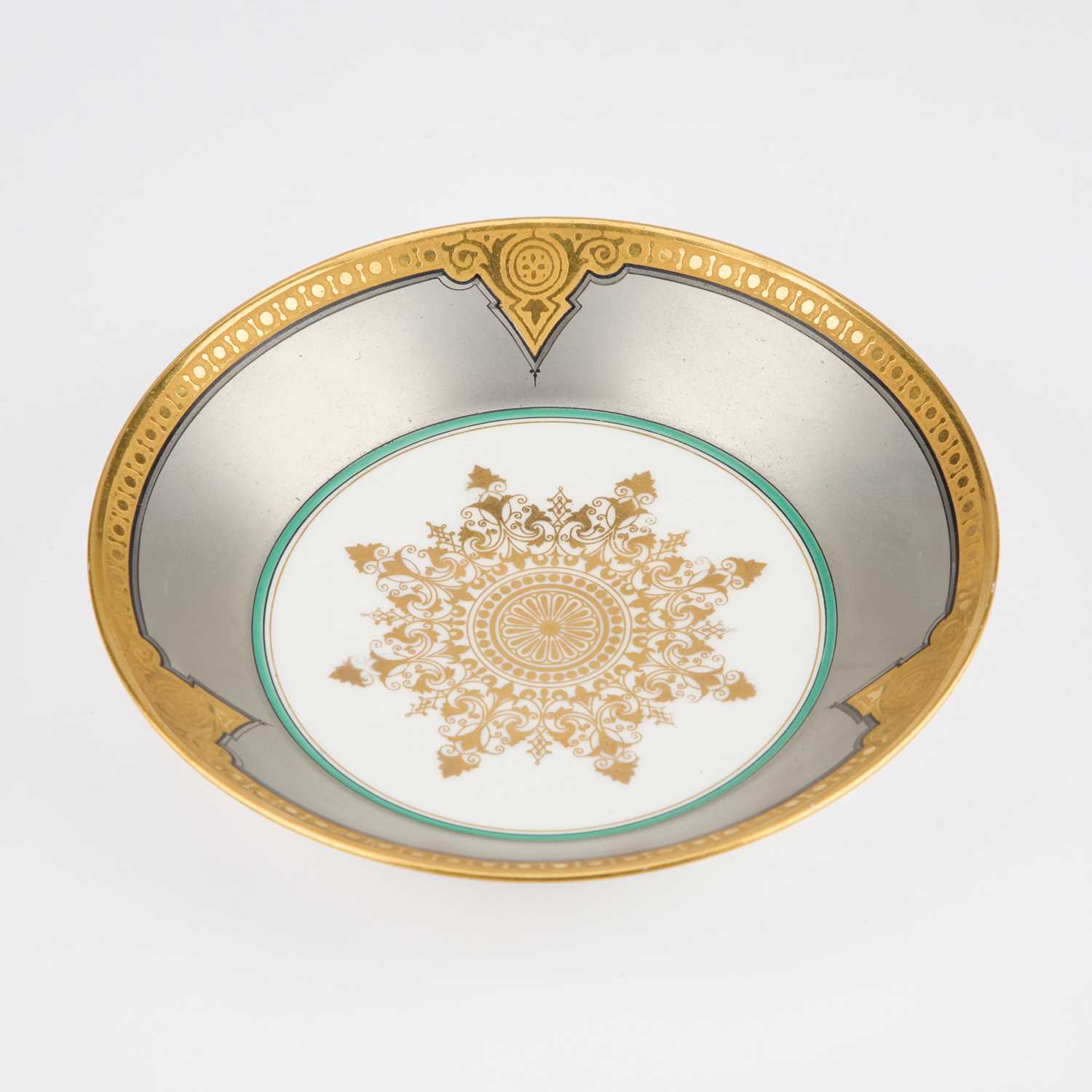 A SÈVRES STYLE CUP AND SAUCER, LATE 19TH CENTURY - Image 3 of 4