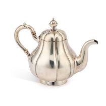 A LATE 19TH CENTURY RUSSIAN SILVER TEAPOT
