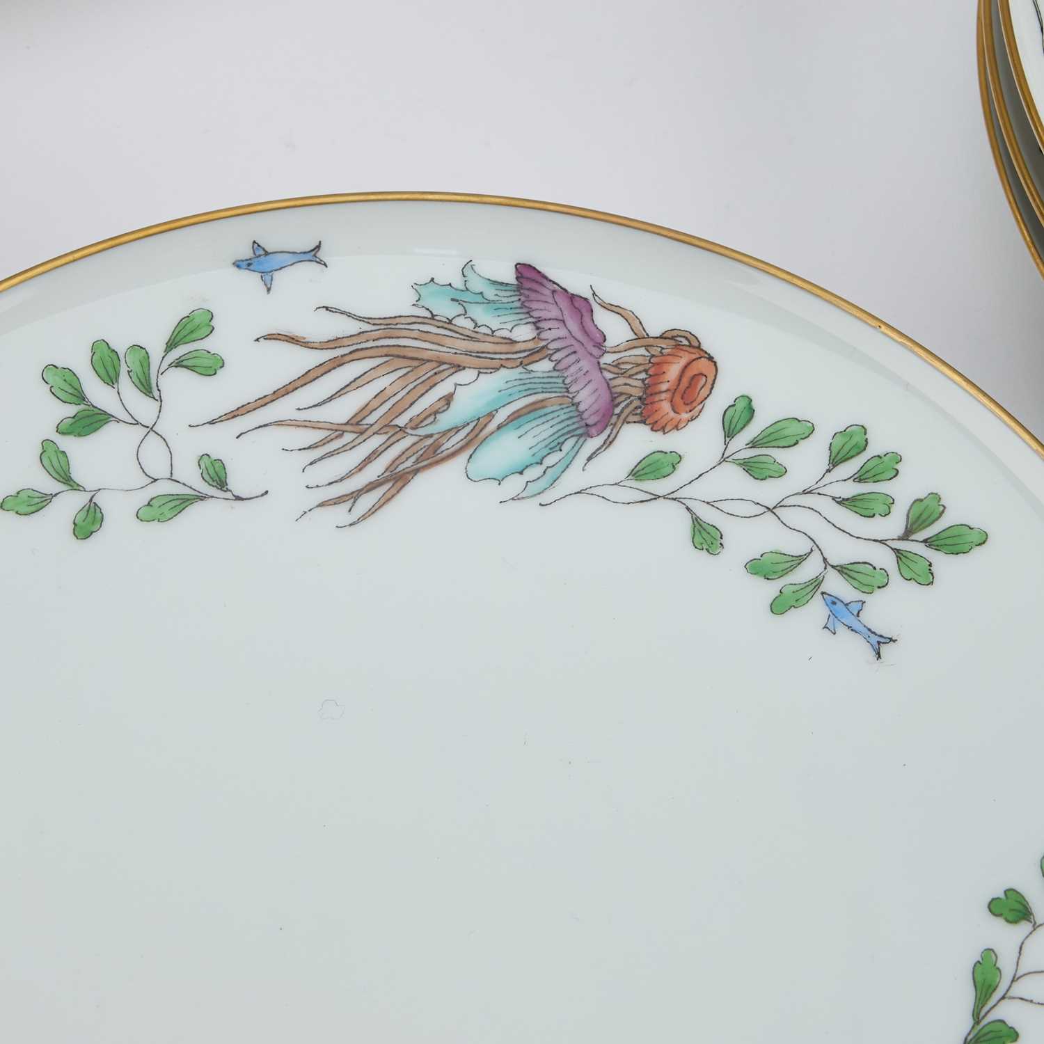 A HEINRICH FISH PATTERN DINNER SERVICE - Image 5 of 8