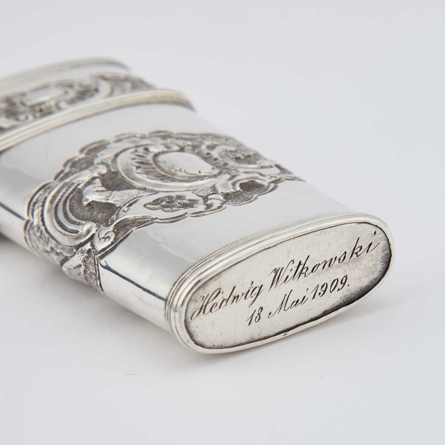 A MID-18TH CENTURY SILVER ETUI - Image 3 of 4
