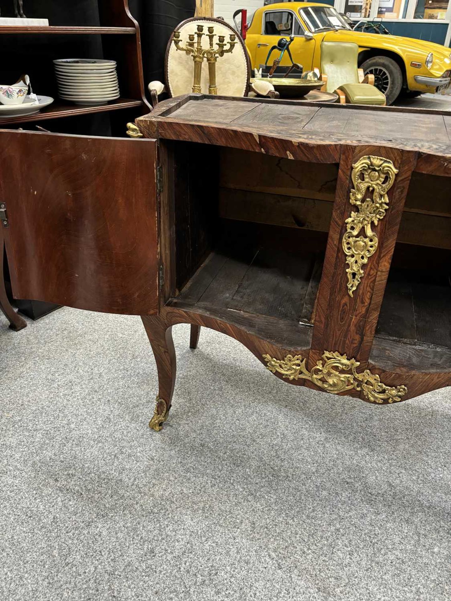 A SMALL 19TH CENTURY FRENCH INLAID KINGWOOD MARBLE-TOPPED COMMODE, STAMPED L. DROMARD, PARIS - Image 10 of 15