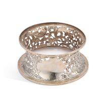 AN EDWARDIAN SILVER DISH RING