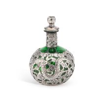 A CHINESE SILVER-MOUNTED GREEN GLASS SCENT BOTTLE