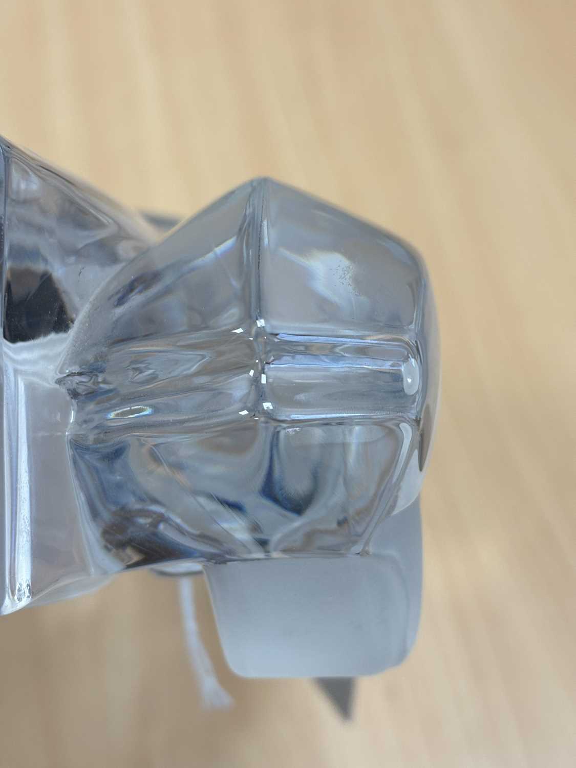 A DAUM CRYSTAL GLASS 'BUGATTI COUPÉ RIVIERA' DESK-PIECE, DESIGNED BY XAVIER FROISSART - Image 4 of 4