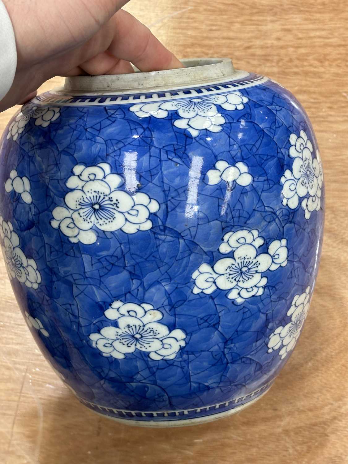 A 19TH CENTURY CHINESE BLUE AND WHITE GINGER JAR - Image 3 of 14