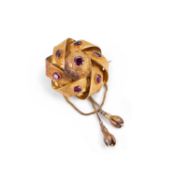 AN EARLY 19TH CENTURY GARNET BROOCH