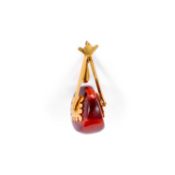 AN AMBER PENDANT