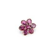 A VICTORIAN GARNET BROOCH