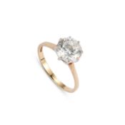 A 9 CARAT GOLD CUBIC ZIRCONIA RING