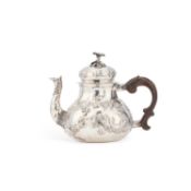 AN 18TH CENTURY GERMAN SILVER TEAPOT