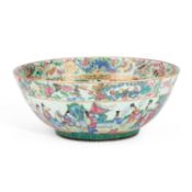 A LARGE CANTON PORCELAIN FAMILLE ROSE BOWL, QING DYNASTY