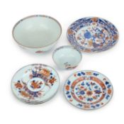 A GROUP OF SEVEN CHINESE IMARI PORCELAIN ITEMS, CIRCA 1730
