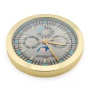 AN ADVERTISING WALL CLOCK SIGNED PATEK PHILIPPE, GENEVE