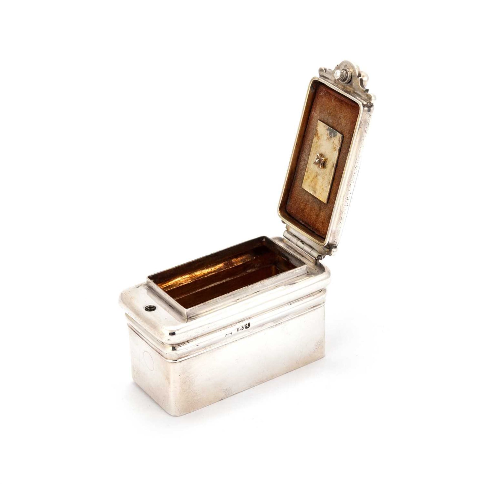 A WILLIAM IV SILVER TRAVELLING INKWELL - Image 2 of 3