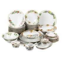 AN EXTENSIVE HEINRICH DINNER SERVICE