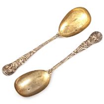 A PAIR OF VICTORIAN SILVER SPOONS