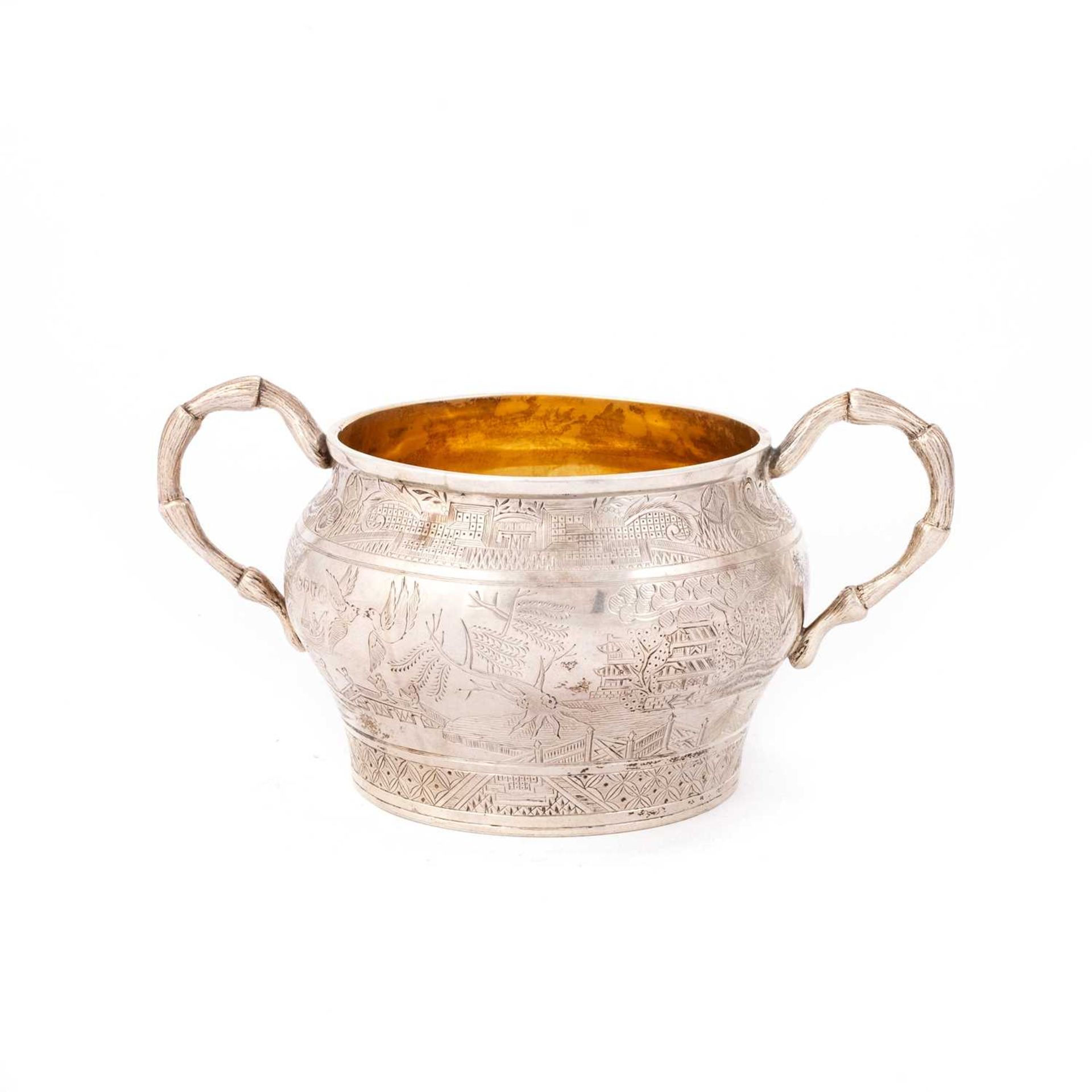 A VICTORIAN SILVER CHINOISERIE CREAM JUG AND TWO-HANDLED SUGAR BOWL - Image 3 of 4