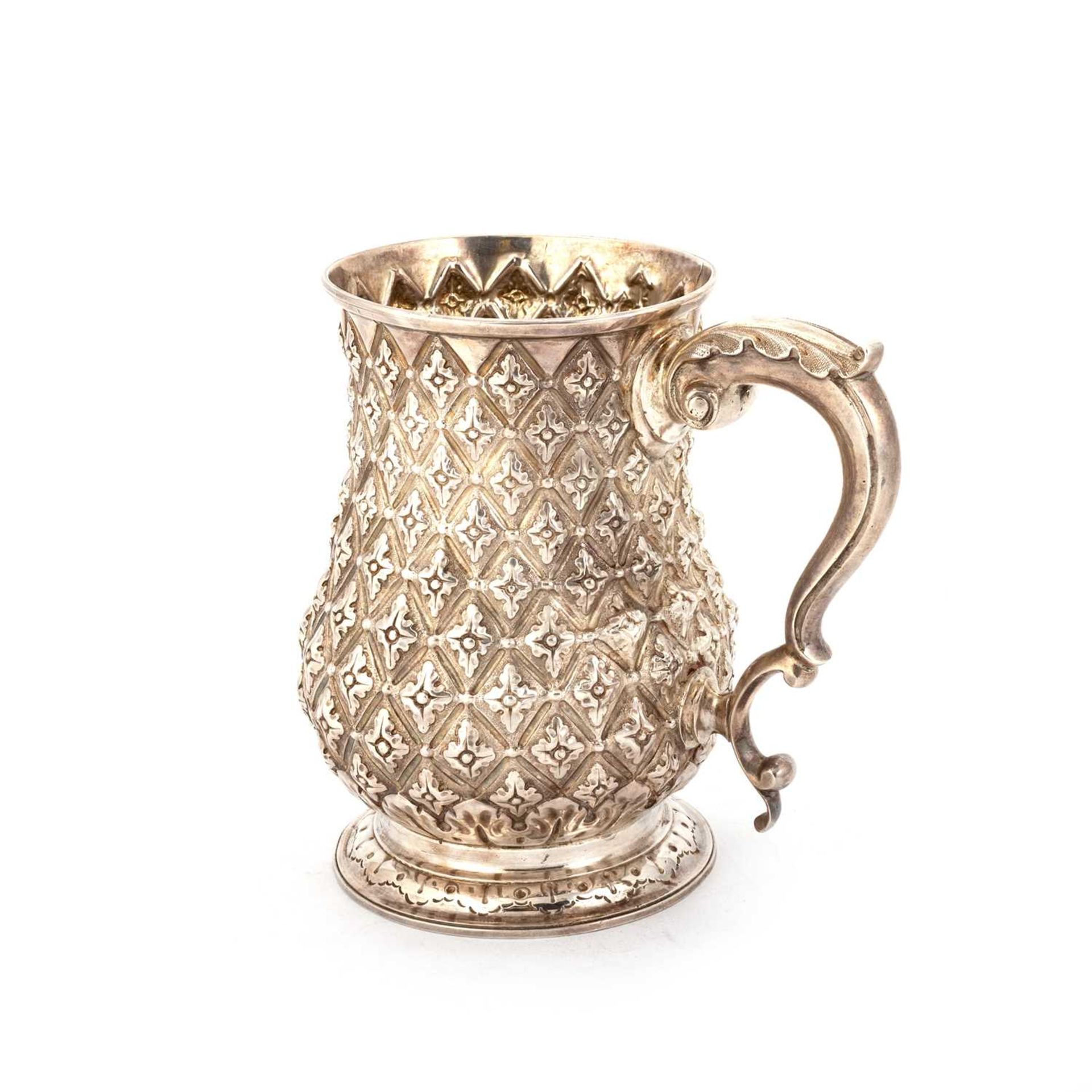 A LARGE SILVER ABERCORN PATTERN MUG - Image 2 of 2