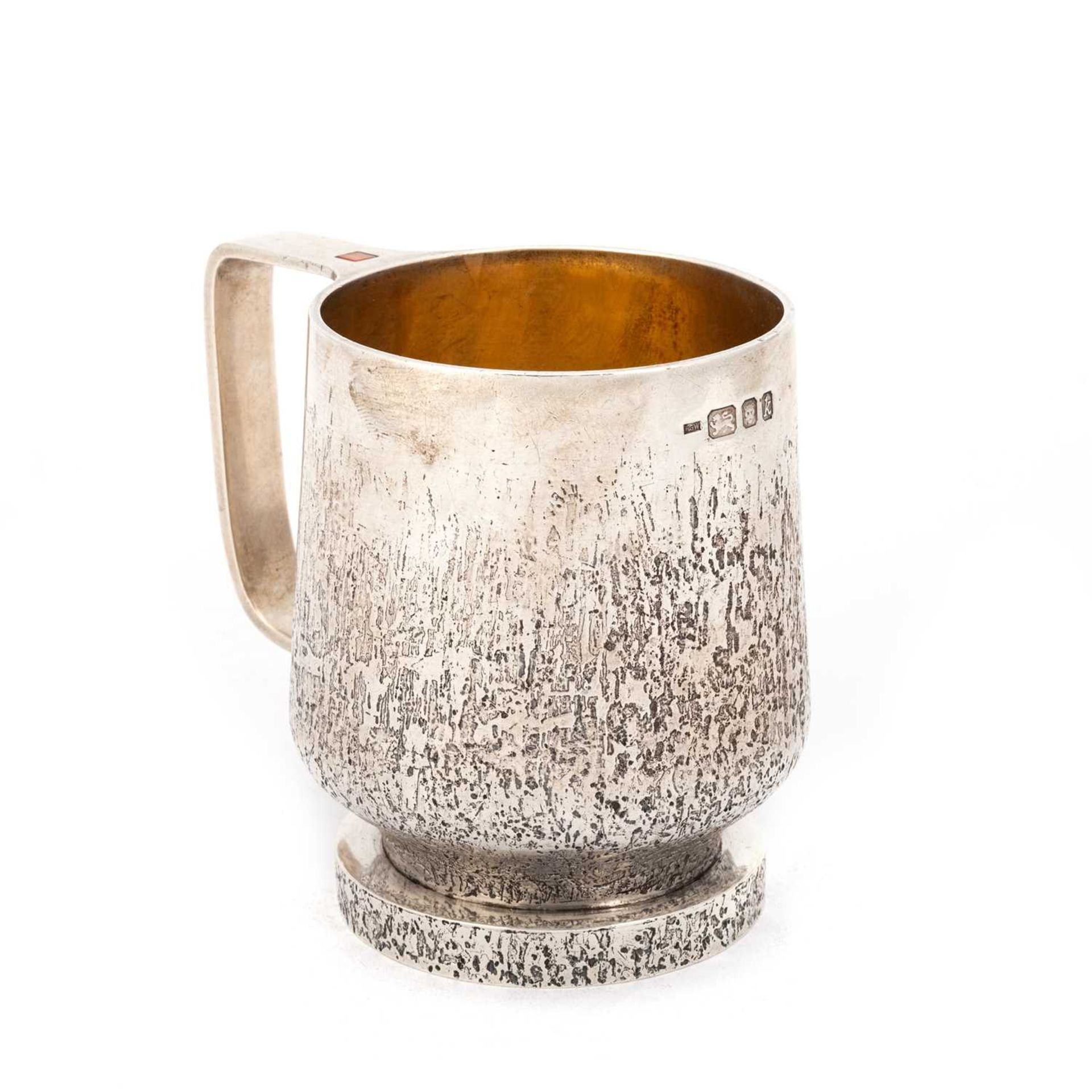 AN ELIZABETH II SILVER MUG