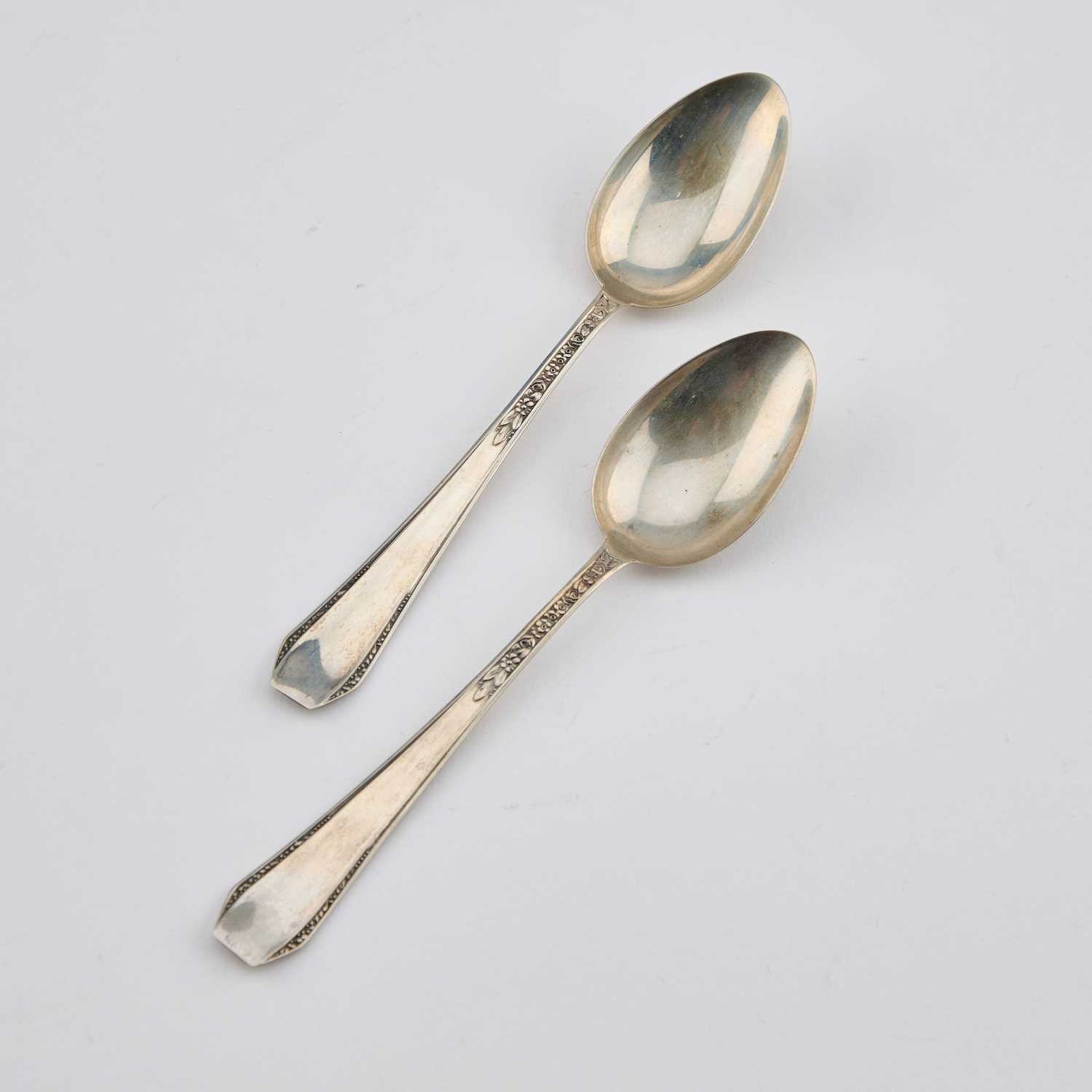 A SET OF SIX ITALIAN 800 GRADE SILVER TEASPOONS - Image 5 of 5