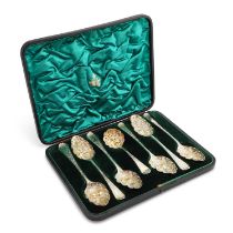 A SET OF SIX GEORGIAN SILVER BERRY SPOONS AND A SIFTING LADLE