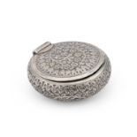 A LATE 19TH CENTURY ANGO-INDIAN SILVER SNUFF BOX