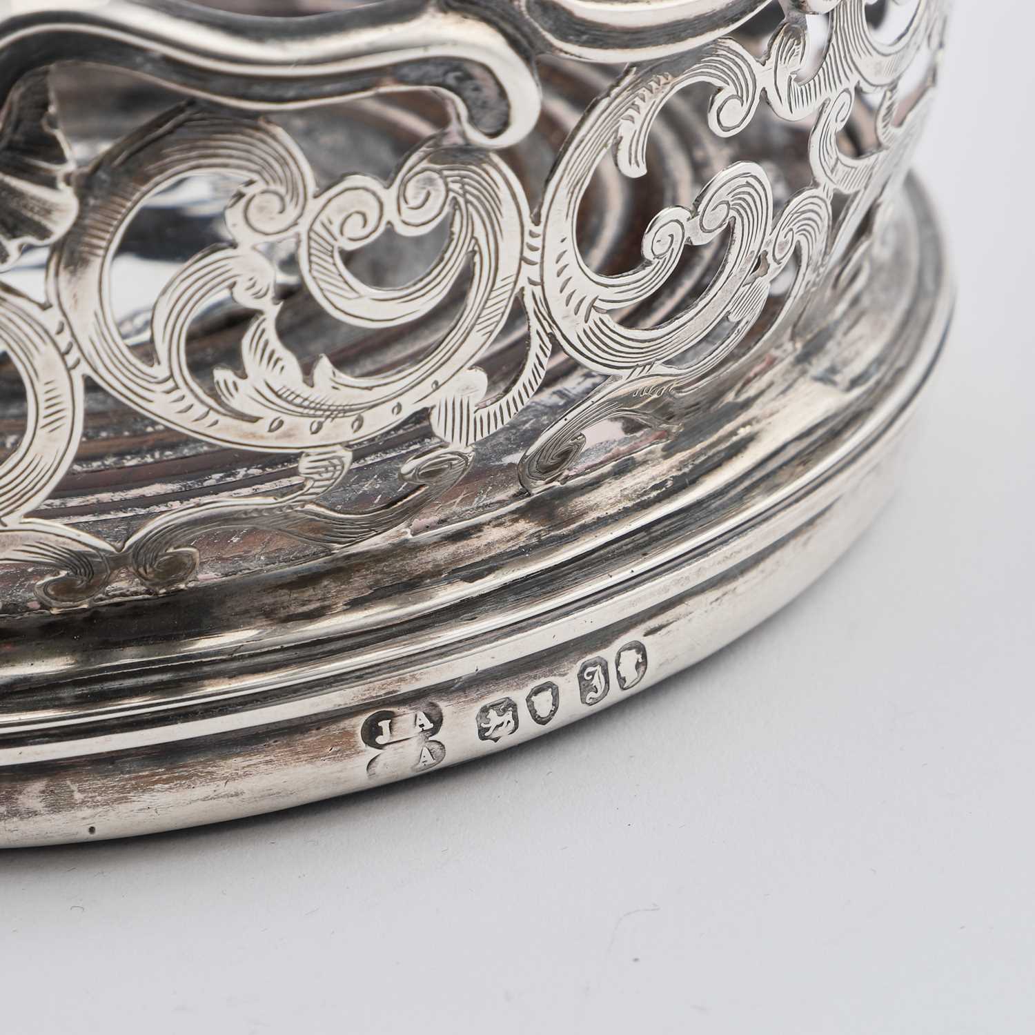 AN EARLY VICTORIAN SILVER WINE COASTER - Image 2 of 2