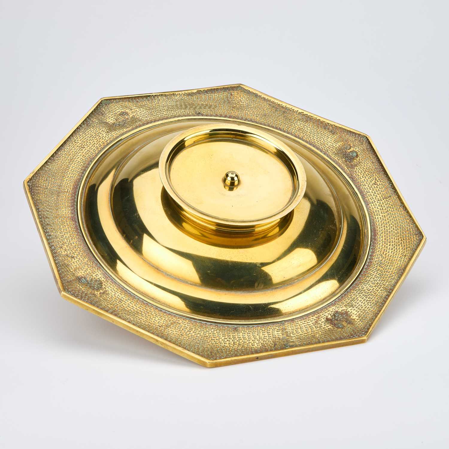 AN OCTAGONAL BRASS AND COPPER TRAY - Image 2 of 2