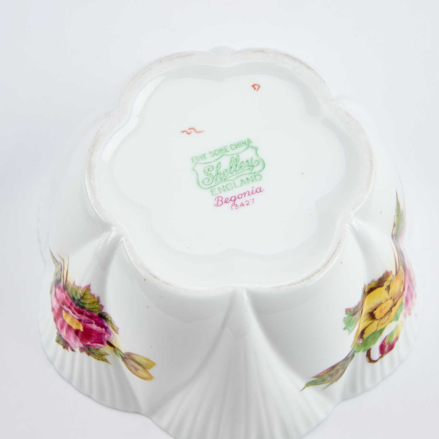 A SHELLEY BEGONIA PATTERN TEA SERVICE - Image 2 of 2