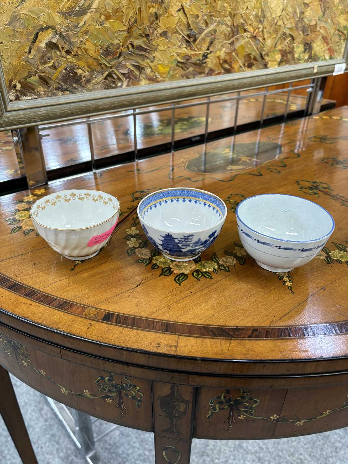 A COLLECTION OF ENGLISH AND CHINESE PORCELAIN, 18TH CENTURY AND LATER - Image 6 of 15