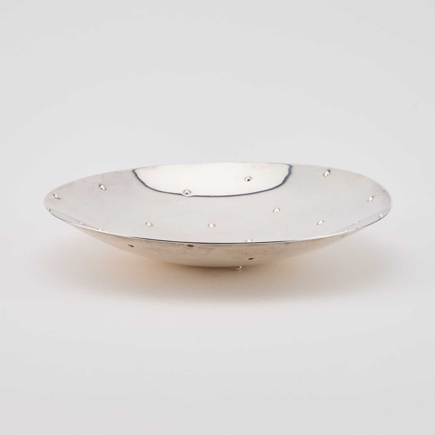 AN ELIZABETH II SILVER BOWL - Image 2 of 3