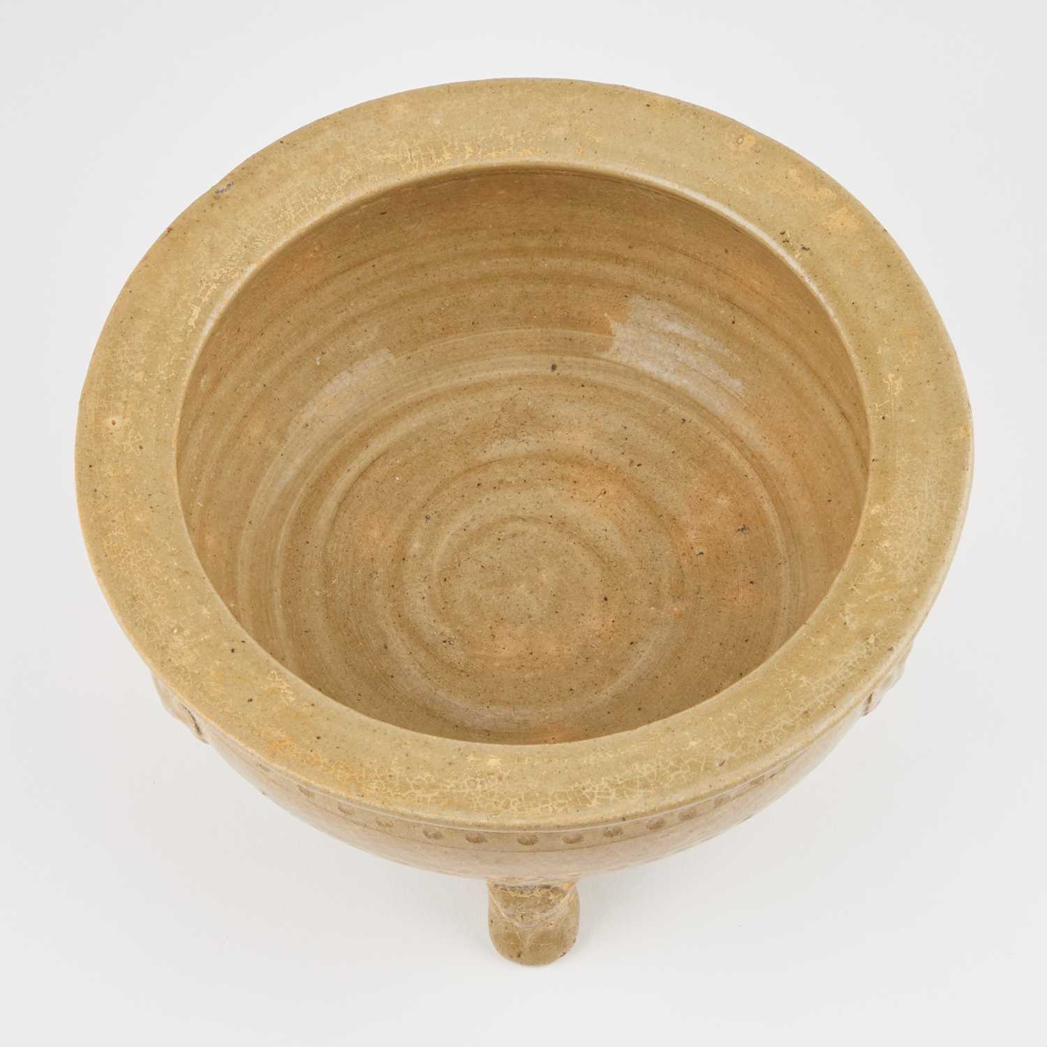 A CHINESE GREENWARE TRIPOD CENSER - Image 2 of 4
