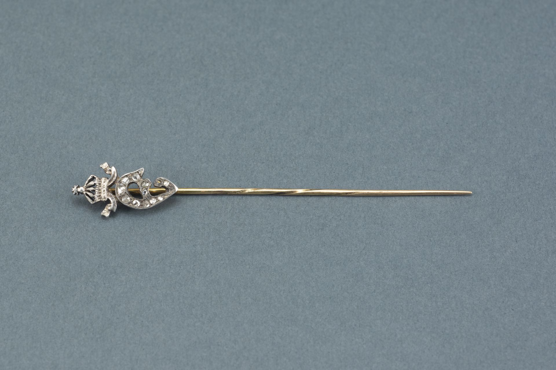 Tie pin with the monogram of Queen Eleonora  - Bild 2 aus 6