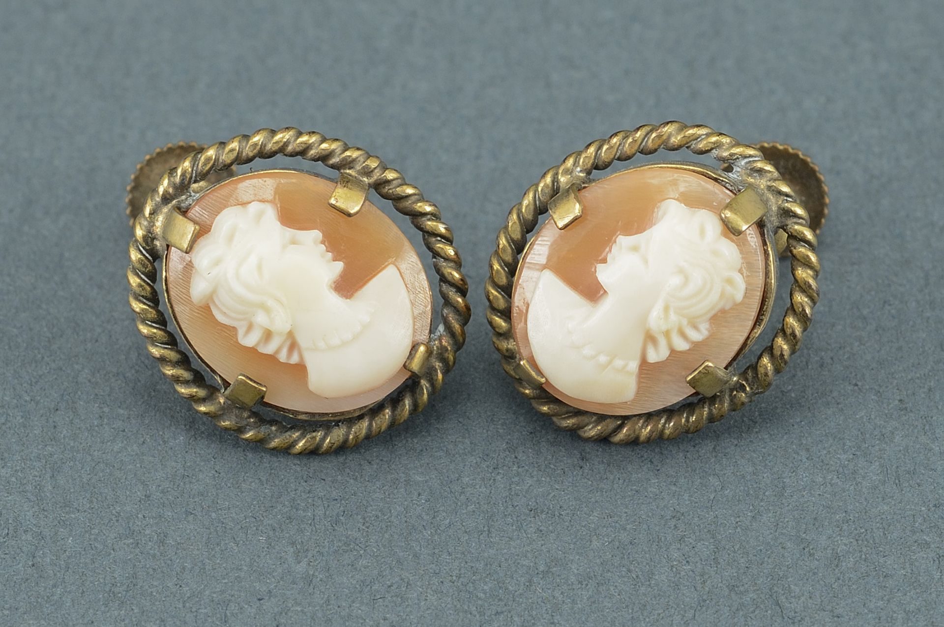 Shell cameo gold earrings