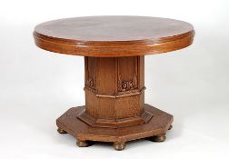 Tisch aus einem Herrenzimmer