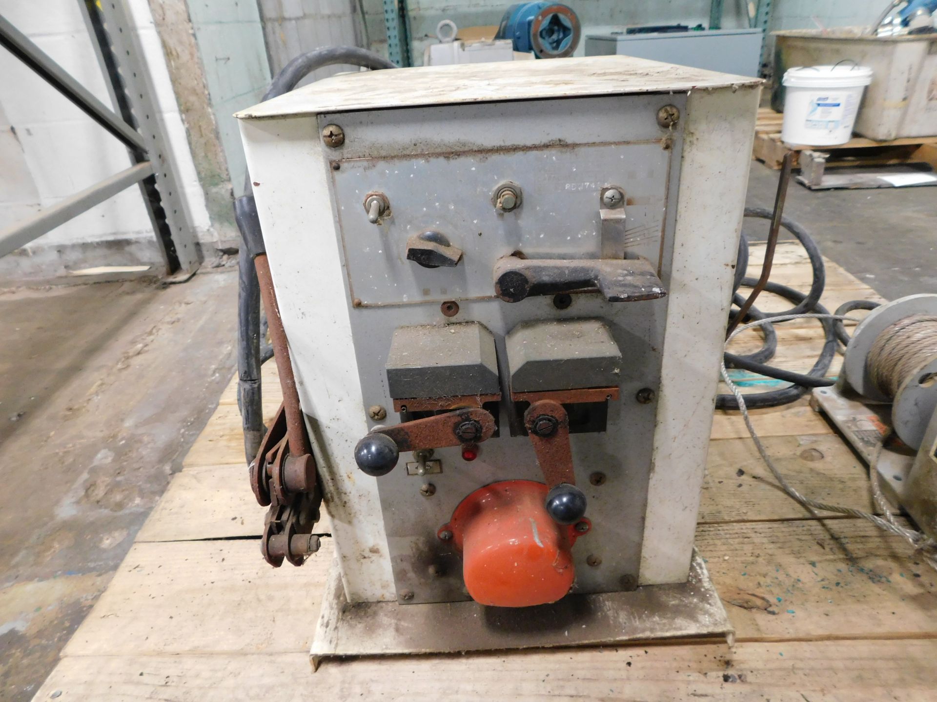 LOT OF A THERN WINCH AND A BLADE WELDER - Image 3 of 6