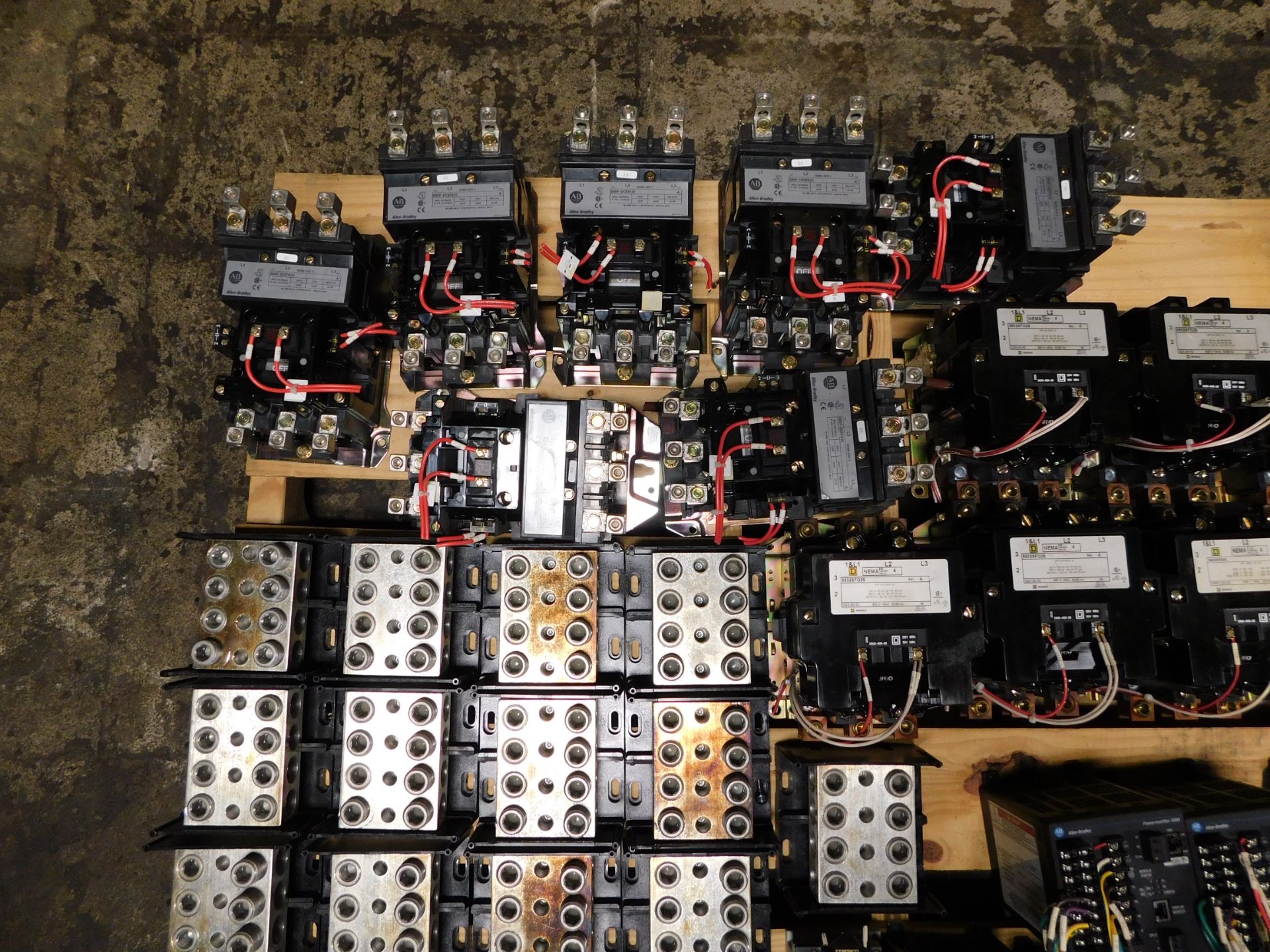 LOT OF MISCELLANEOUS ELECTRICAL. SQUARE D, ABB, ALLEN-BRADLEY, AND FERRAZ SHAWMUT - Image 5 of 9