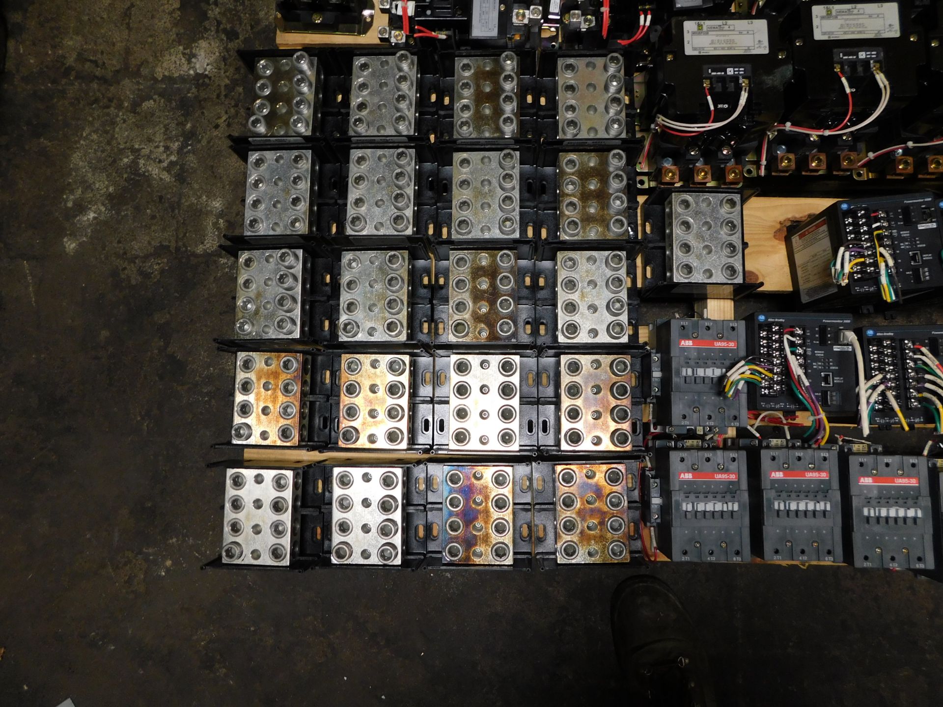 LOT OF MISCELLANEOUS ELECTRICAL. SQUARE D, ABB, ALLEN-BRADLEY, AND FERRAZ SHAWMUT - Image 4 of 9