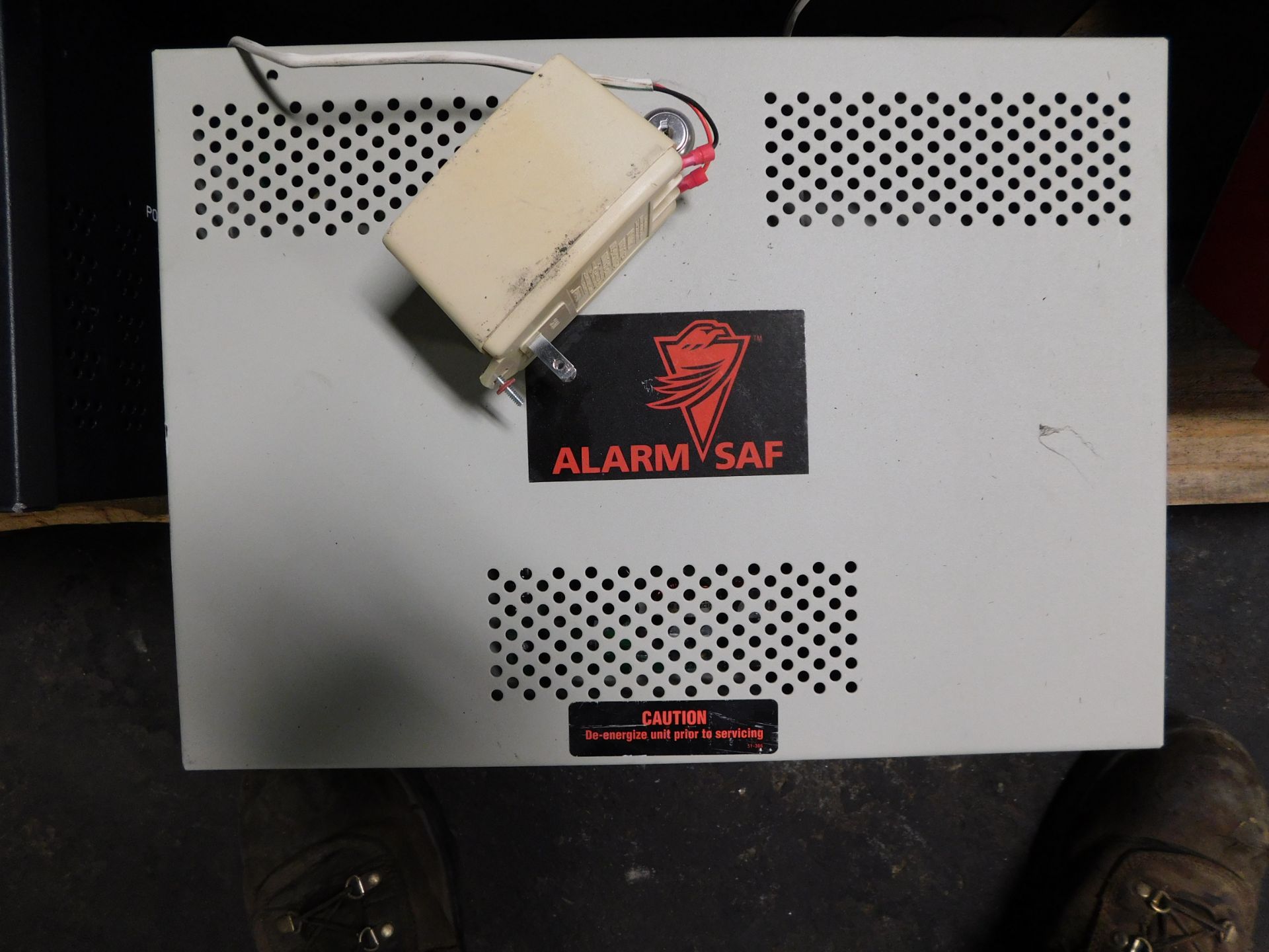 LOT OF MISCELLANEOUS ALARM EQUIPMENT - Image 4 of 4