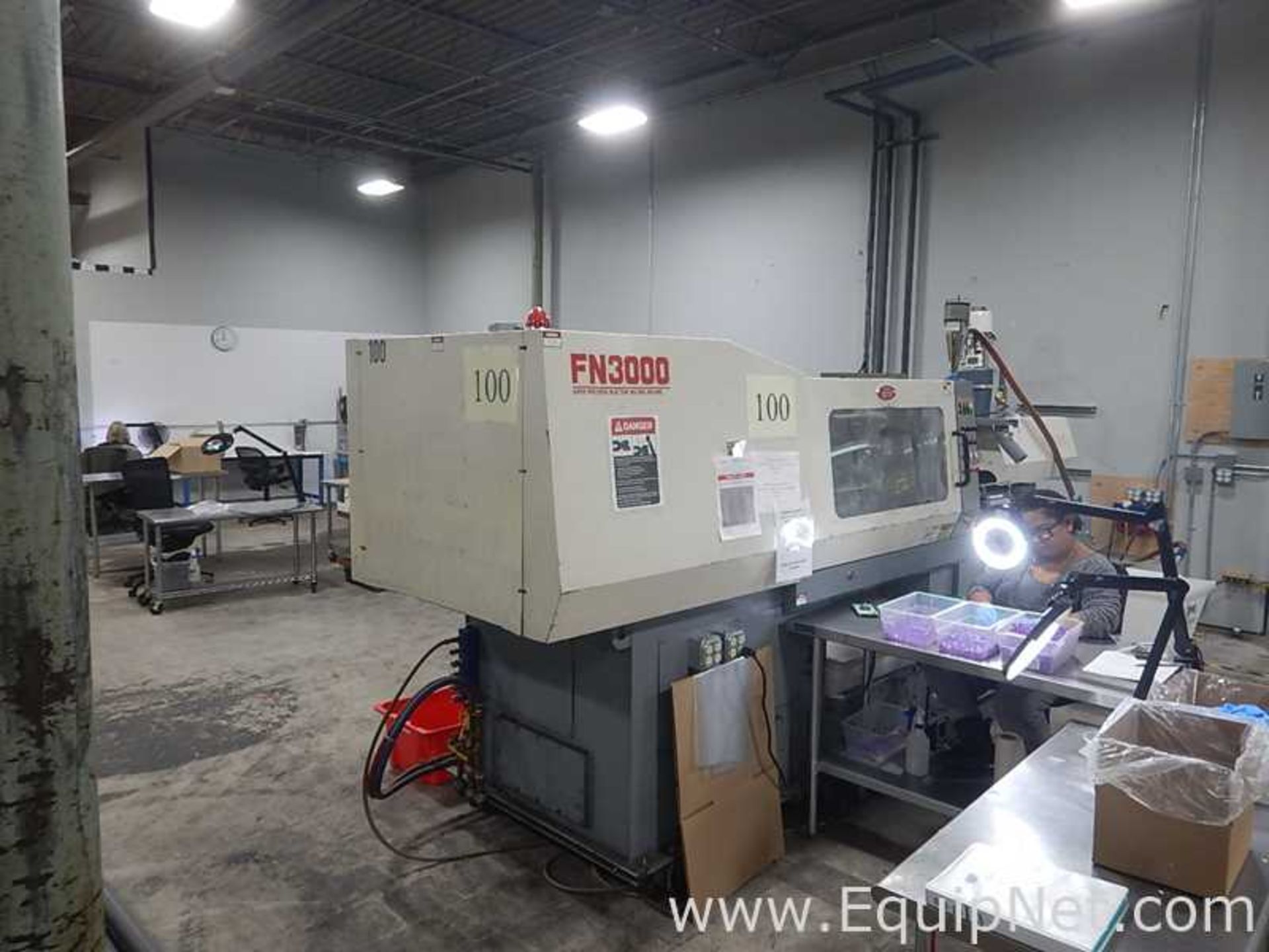 Nissei FN3000 Injection Molding Machine