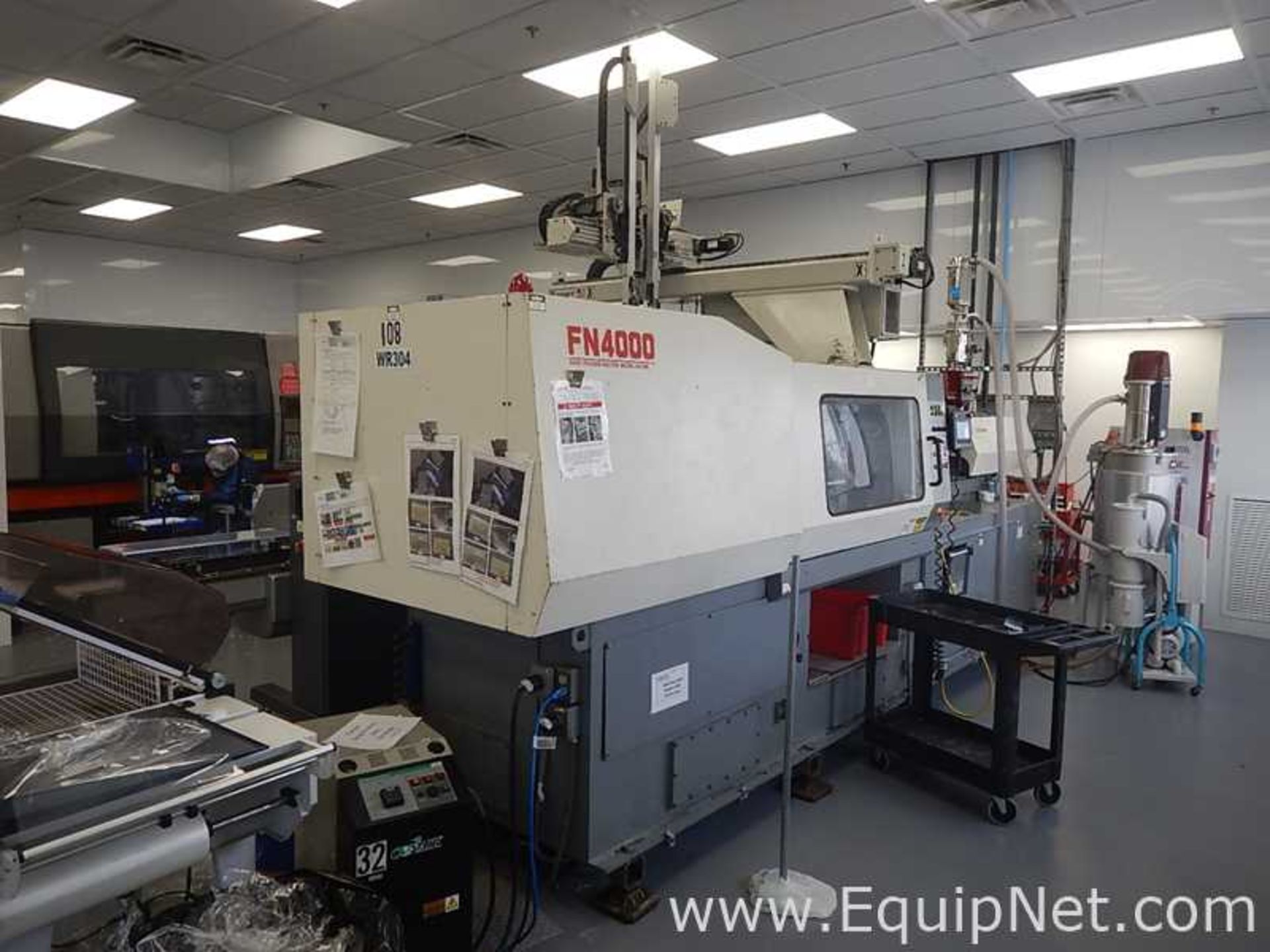 Nissei FN4000-36A Injection Molding Machine