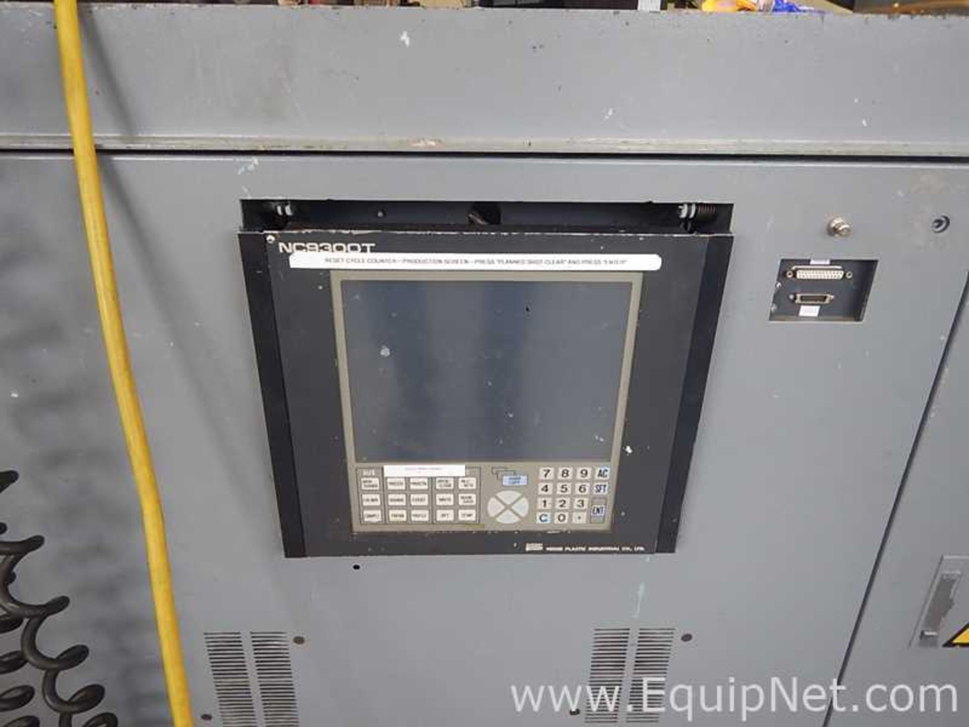 Nissei FN4000-36A Injection Molding Machine - Image 6 of 22