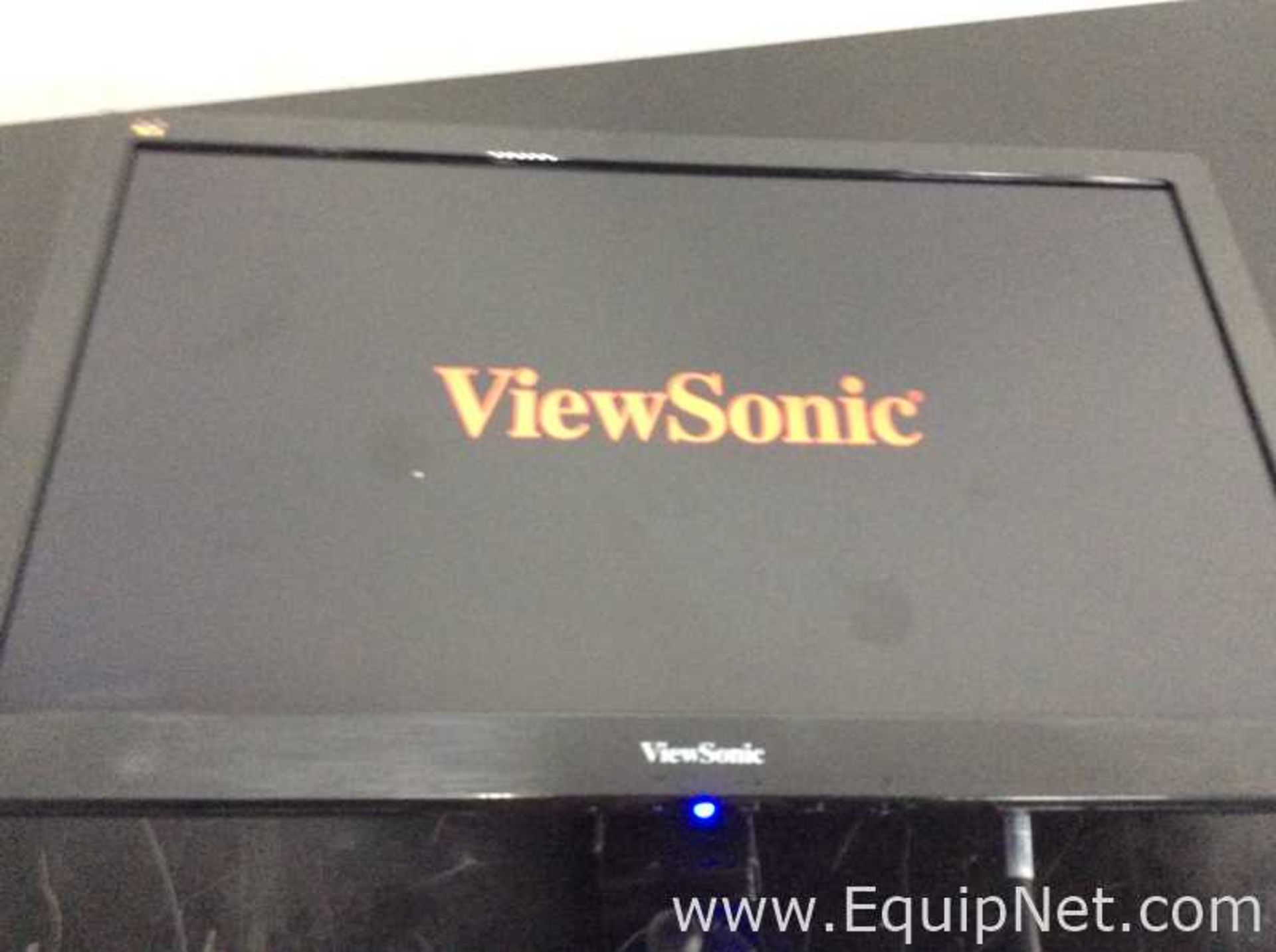 Viewsonic VA2055SM Computer Monitor with Wall Mounting Arm - Image 2 of 4