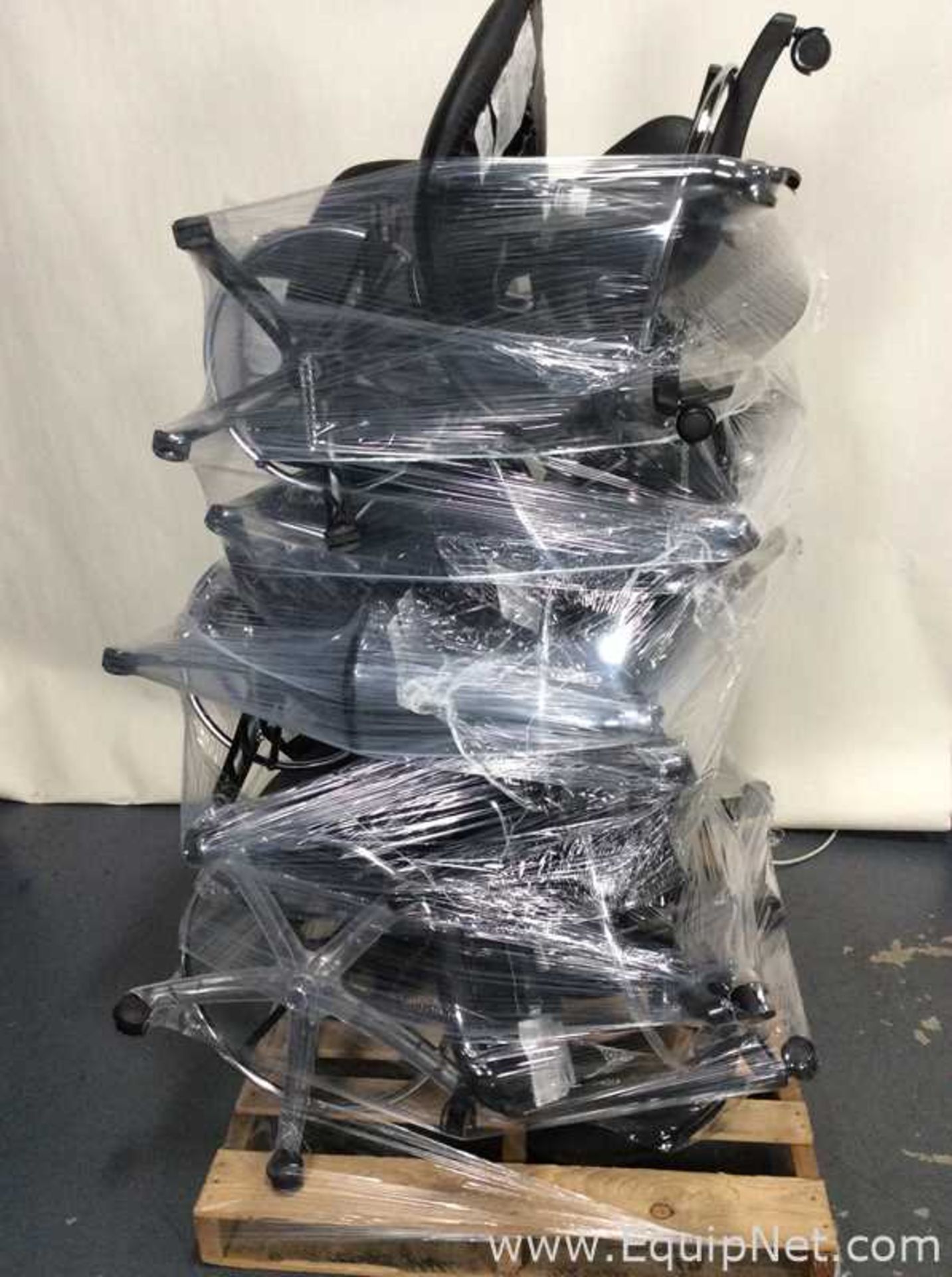 Lot of 15 Interion 695537 Office Chairs