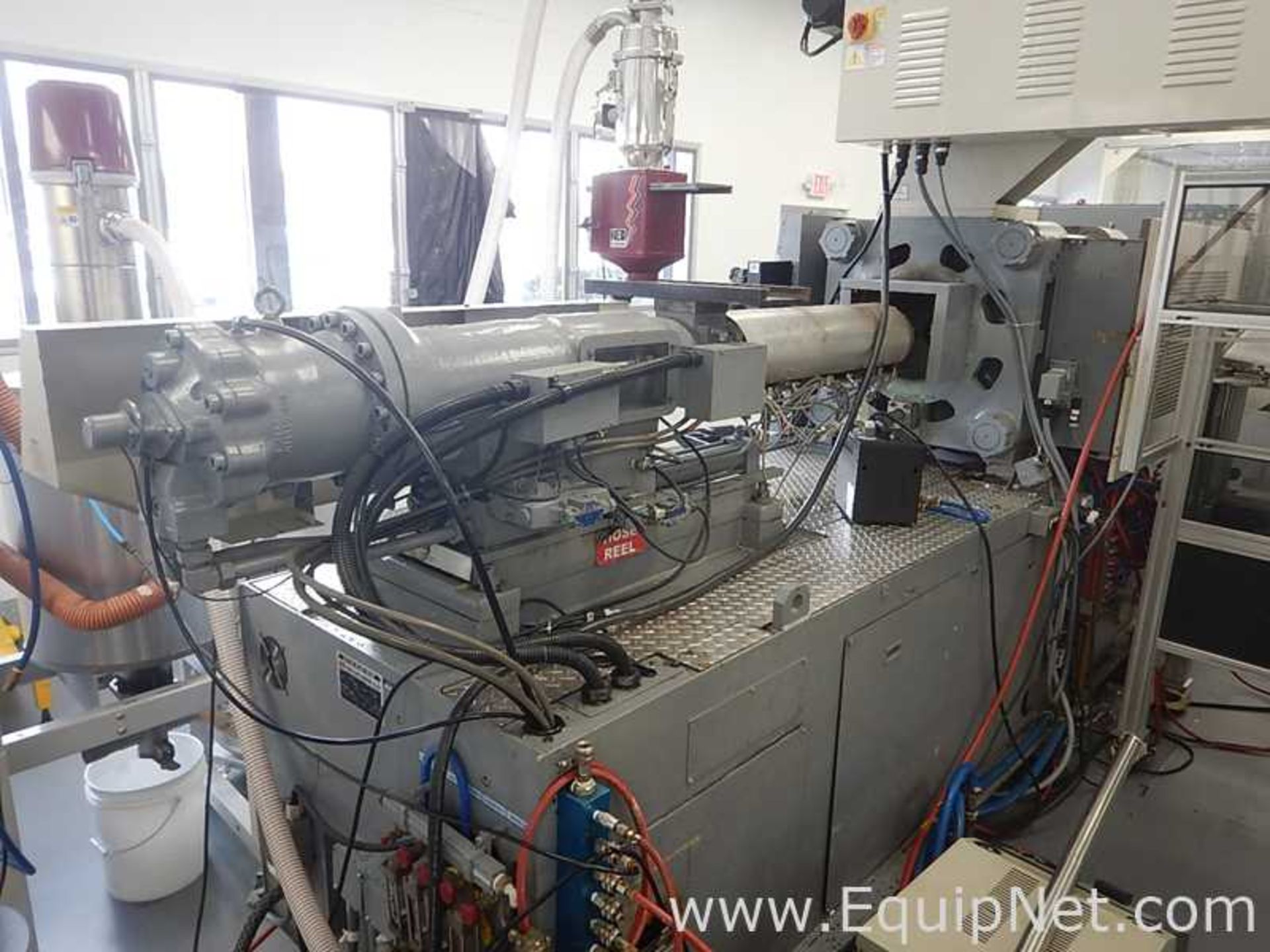 Nissei FN4000-36A Injection Molding Machine - Image 14 of 22